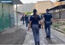 Palermo, blitz a Falsomiele dopo una sassaiola contro la Polizia: impegnati 200 agenti
