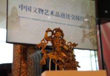 Gli Stati Uniti restituiscono alla Cina 64 reperti fossili e culturali (2)