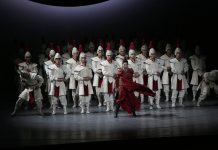 Dramma cinese “Mulan” in scena a New York con oltre 2.000 spettatori (1)