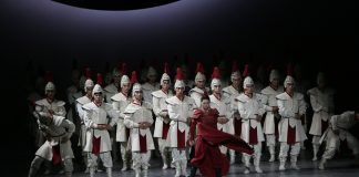 Dramma cinese “Mulan” in scena a New York con oltre 2.000 spettatori (1)