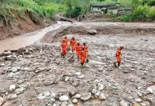 Cina: colata di fango nel Sichuan, due morti e tre dispersi (2)
