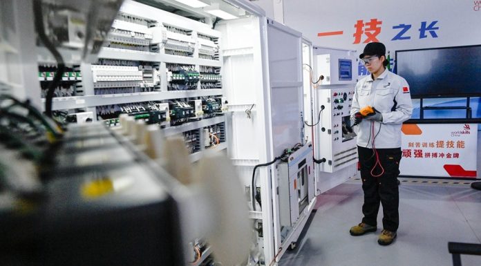 Cina: WorldSkills, He Xiaoman unica donna nella gara di tecnologia ferroviaria (2)