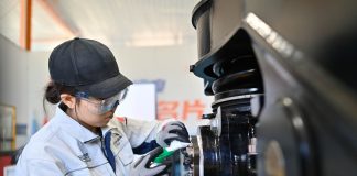 Cina: WorldSkills, He Xiaoman unica donna nella gara di tecnologia ferroviaria (3)