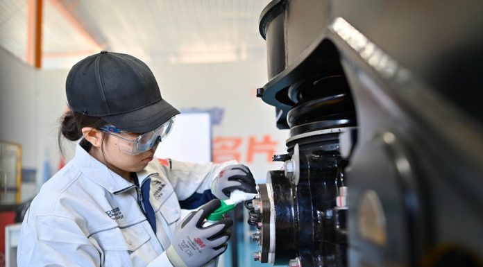 Cina: WorldSkills, He Xiaoman unica donna nella gara di tecnologia ferroviaria (3)