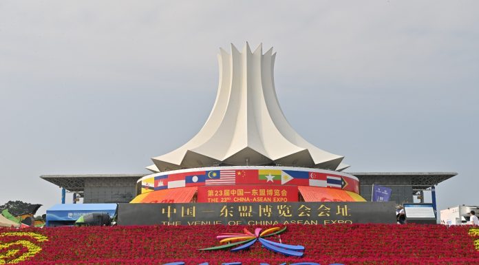 Cina: Nanning, aperta al pubblico la 23esima China-ASEAN Expo (1)
