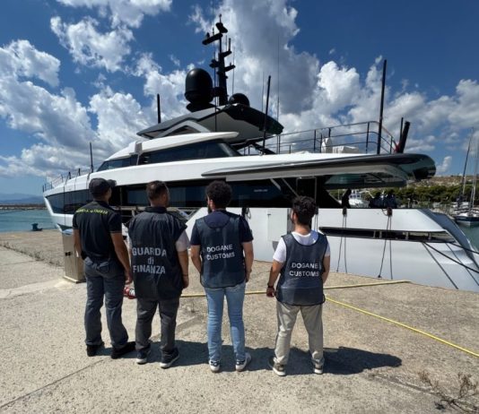 Nel Reggino sequestrato uno yacht di lusso da oltre 10 milioni di euro