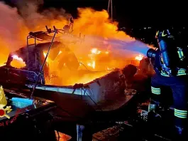 Incendio a Porto Rotondo, in fiamme 4 imbarcazioni ormeggiate