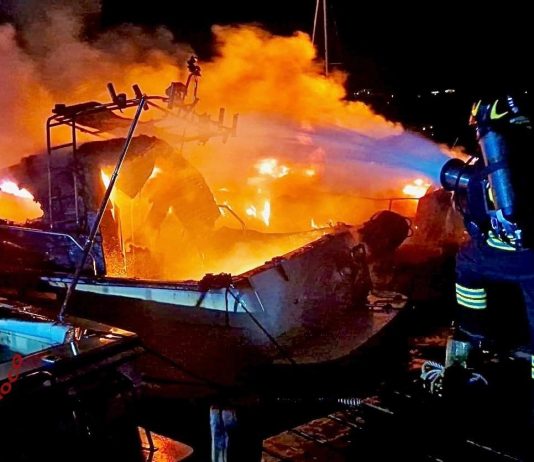 Incendio a Porto Rotondo, in fiamme 4 imbarcazioni ormeggiate