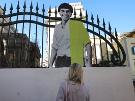 Napoli commemora con un’opera d’arte il giornalista Giancarlo Siani ucciso dalla camorra