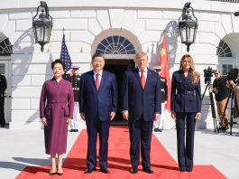 Cina-USA: Xi, Trump e le due first lady si incontrano per chiacchierata davanti a una tazza di tè (1)