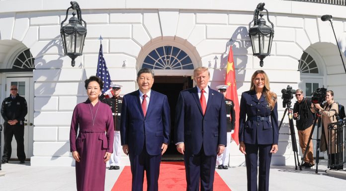 Cina-USA: Xi, Trump e le due first lady si incontrano per chiacchierata davanti a una tazza di tè (1)