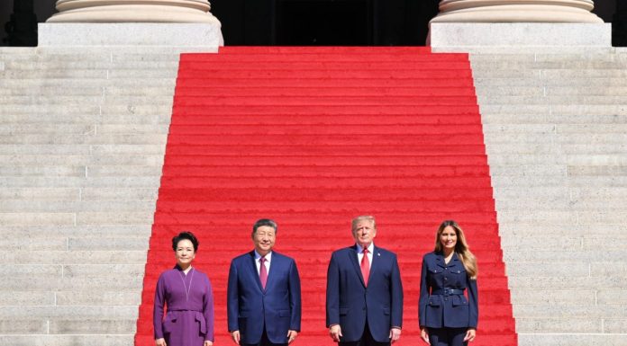 Cina-USA: Xi, Trump e le due first lady si incontrano per chiacchierata davanti a una tazza di tè (2)
