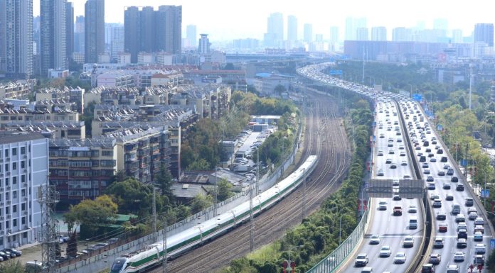 Cina: traffico e stazioni affollate per la Festa di metà autunno (1)