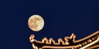 Cina: la Luna della Festa di metà autunno illumina i cieli del Paese (1)