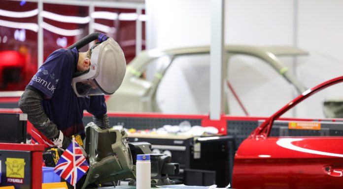 Cina: a Shanghai le prove dei WorldSkills tra auto, droni e trasporti (1)