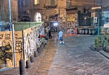 Napoli, rapina a Piazza del Gesù: fermati due 19enni tornati sul luogo del delitto