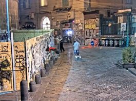 Napoli, rapina a Piazza del Gesù: fermati due 19enni tornati sul luogo del delitto