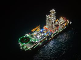 Cina: capacità di perforazione in acque profonde raggiunge i 5.000 metri