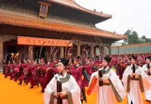Cina: Qufu, cerimonia per 2.577esimo anniversario della nascita di Confucio (1)