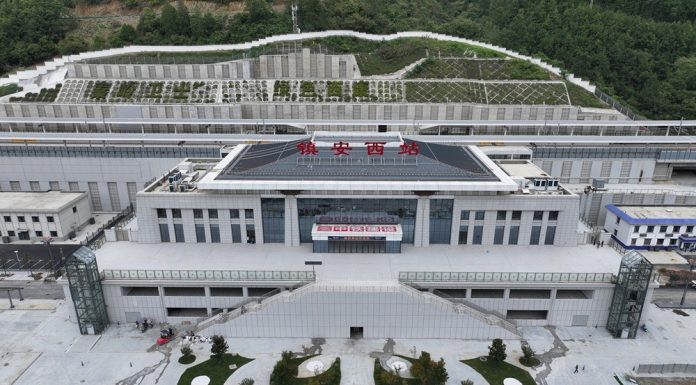 Cina: entra in servizio la ferrovia ad alta velocità Xi’an-Ankang (1)