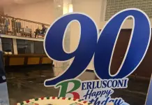 Berlusconi, a Napoli la festa di Forza Italia per i suoi 90 anni