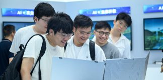Cina: gli utenti dell’IA generativa superano i 700 milioni