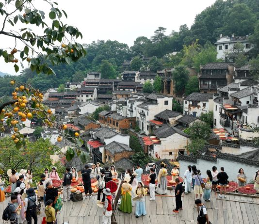 Cina: Jiangxi, crescita del turismo offre nuove opportunità a Huangling (3)