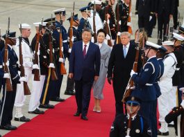 Xi Jinping in visita negli Usa: “I nostri paesi siano partner, non rivali”. Trump lo accoglie alla base Andrews: “Ottimo incontro” / Video