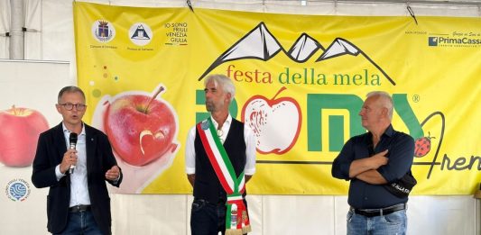 Friuli-Venezia Giulia, Zannier a Tolmezzo “I 30 anni della Festa della Mela un traguardo importante”