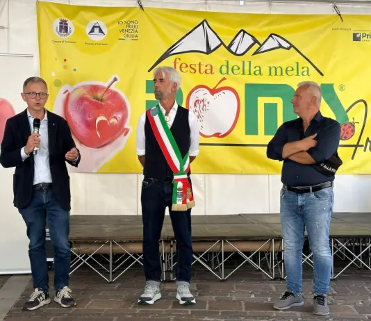 Friuli-Venezia Giulia, Zannier a Tolmezzo “I 30 anni della Festa della Mela un traguardo importante”