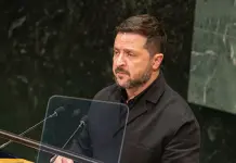 Zelensky “Putin va fermato, bisogna colpire le finanze russe”