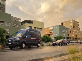 Maxi blitz allo Zen di Palermo, 59 denunce e sequestro di armi e droga / Video