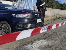 Padre, madre e figlio trovati morti in casa nel Savonese: ipotesi duplice omicidio-suicidio