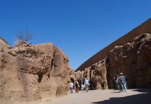 Cina: Ningxia, “villaggio del teatro” attira oltre 130.000 visitatori (1)