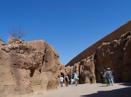 Cina: Ningxia, “villaggio del teatro” attira oltre 130.000 visitatori (1)