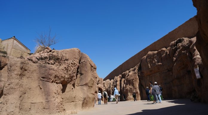 Cina: Ningxia, “villaggio del teatro” attira oltre 130.000 visitatori (1)