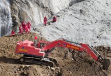 Cina: lavori senza sosta per riaprire la strada verso il valico di Gyirong (3)