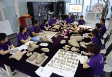 Cina: restauratori al lavoro sui Guerrieri di Terracotta a Xi’an (3)