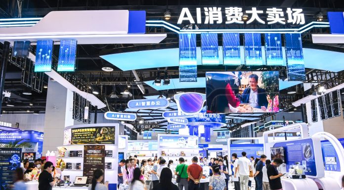 Cina: prodotti IA protagonisti alla China-ASEAN Expo di Nanning (3)