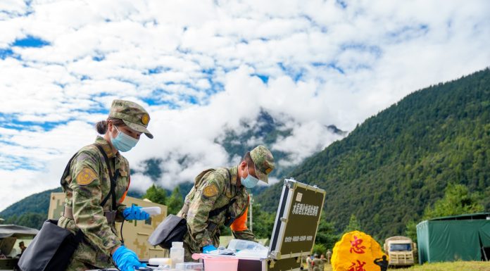 Cina: assistenza sanitaria per soccorritori e residenti a Gyirong (3)