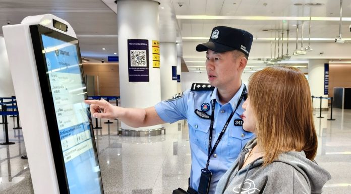 Cina: continua ad aumentare il traffico transfrontaliero di cittadini stranieri