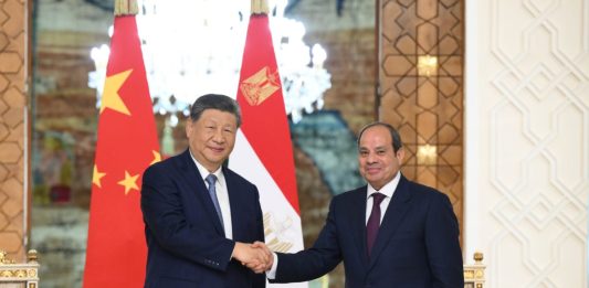 Cina: Xi tiene dei colloqui con il presidente egiziano al Cairo