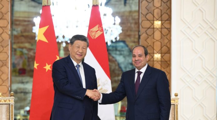 Cina: Xi tiene dei colloqui con il presidente egiziano al Cairo