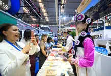 Cina: Tianjin, iniziato la fiera sulle industrie di cultura e turismo (2)