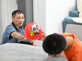 Cina: istruzione a domicilio per bambini con gravi disabilità nel Jiangsu (2)
