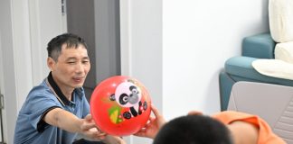 Cina: istruzione a domicilio per bambini con gravi disabilità nel Jiangsu (2)