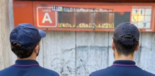 Furti nella metro e tra le vie dello shopping di Roma, 7 arresti