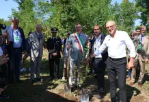 Il “Bosco dei Piloti” di Monza cresce con 22 nuovi alberi grazie all’iniziativa “Ogni Pilota, un Albero”