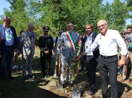 Il “Bosco dei Piloti” di Monza cresce con 22 nuovi alberi grazie all’iniziativa “Ogni Pilota, un Albero”