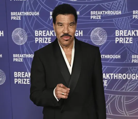 Lionel Richie ricoverato in terapia intensiva dopo un concerto a St. Louis
